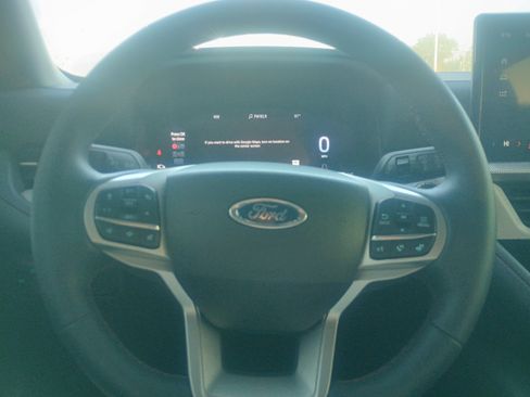 Certified 2025 Ford Explorer Active image 23