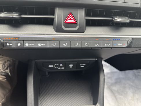 Used 2025 Kia K4 FWD image 29