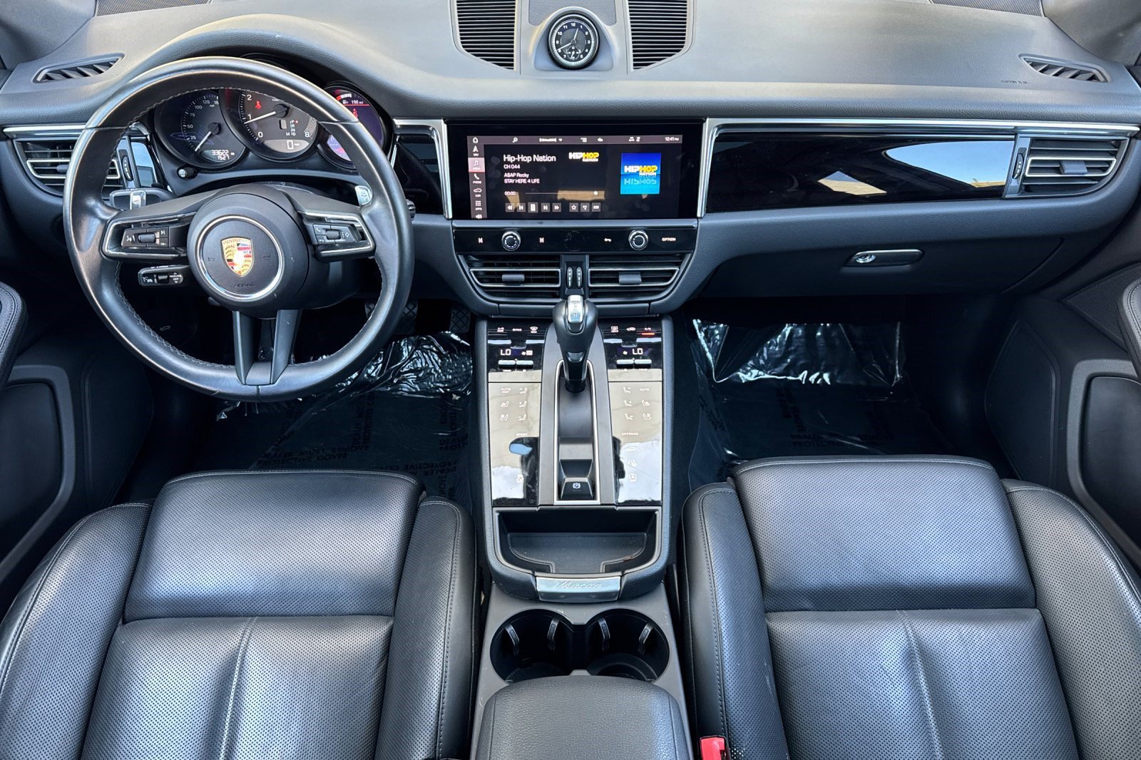 Used 2024 Porsche Macan AWD/4WD image 16