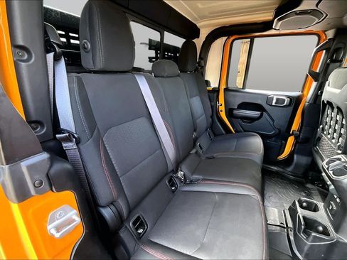 Used 2021 Jeep Gladiator Rubicon AWD/4WD image 19