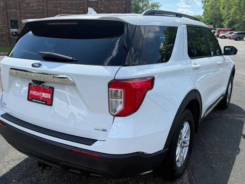 Used 2020 Ford Explorer XLT AWD/4WD image 9