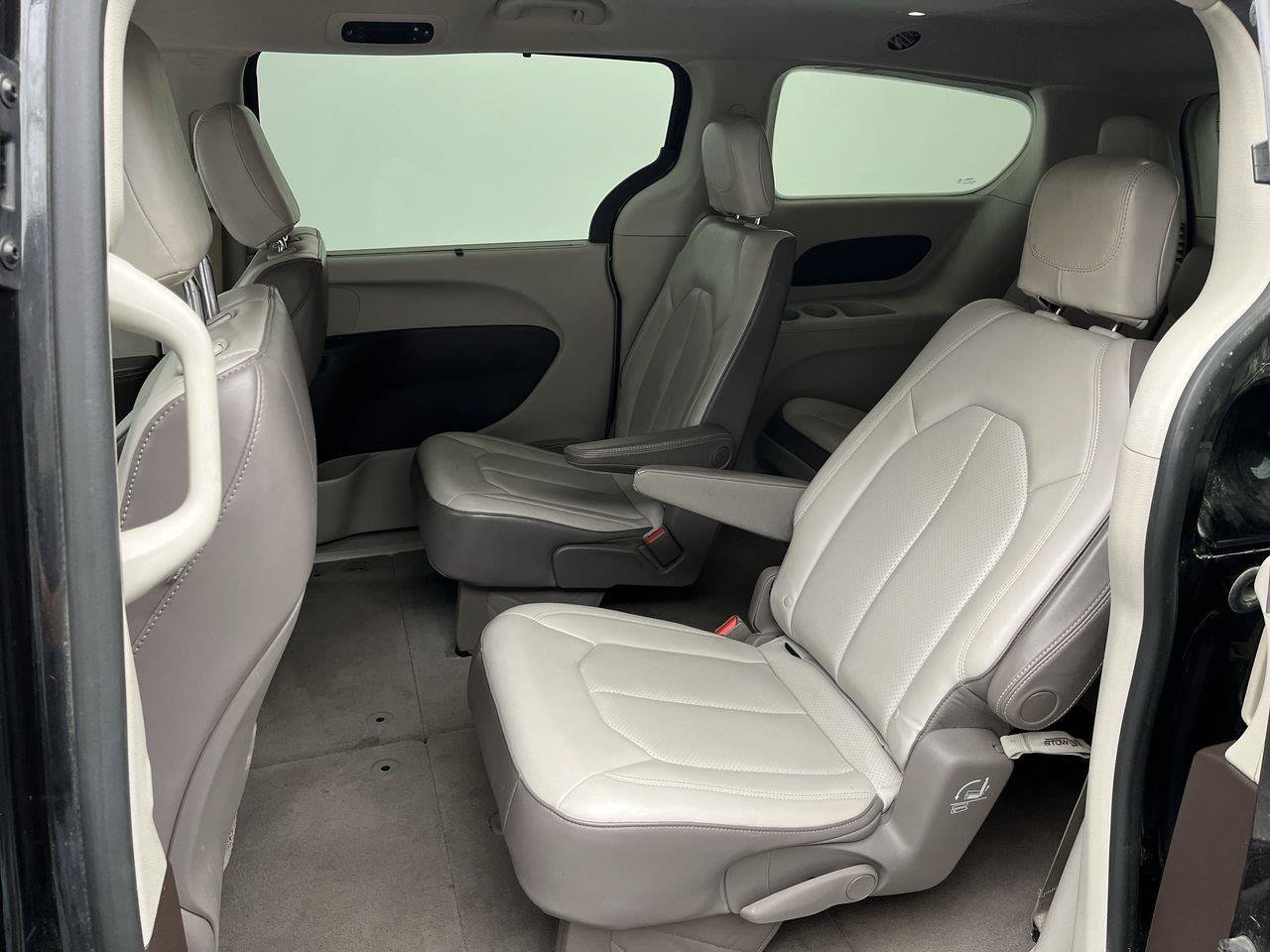 Used 2021 Chrysler Voyager Lxi FWD image 10