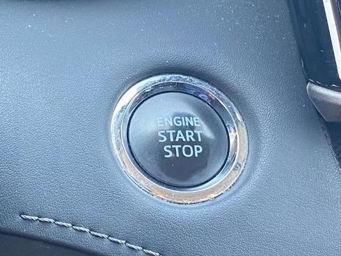 Used 2022 Toyota Highlander LE image 18