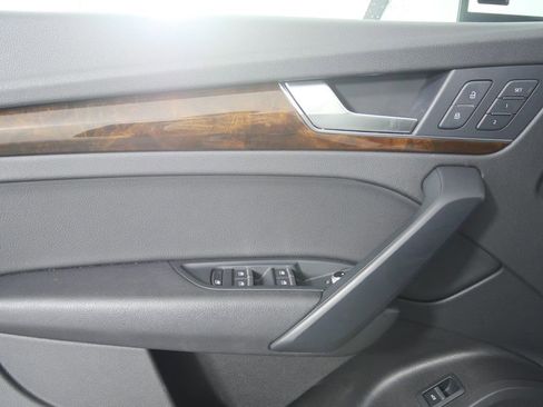 Used 2018 Audi Q5 2.0T Premium Plus image 9