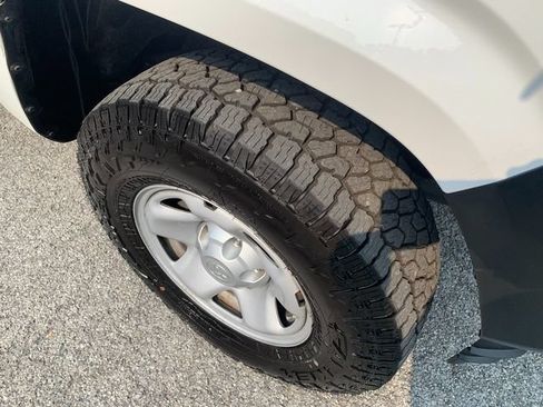 Used 2021 Toyota Tacoma SR RWD image 9
