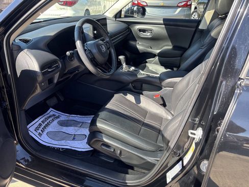 Used 2024 Honda HR-V EX-L image 10