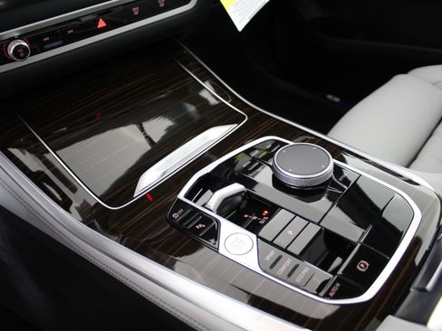 New 2026 BMW X5 sDrive40i w/ Parking Assistance Package image 17