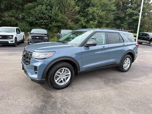 New 2026 Ford Explorer Active w/ Active Comfort Package RWD image 7