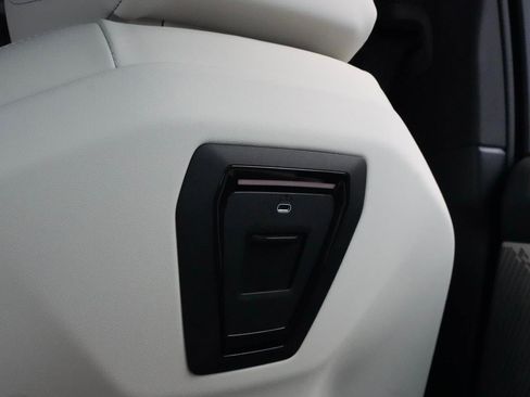 New 2026 BMW 530i xDrive 530i xDrive w/ Premium Package image 25