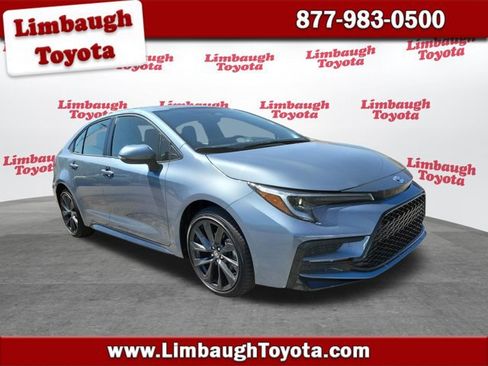 Used 2025 Toyota Corolla SE image 1