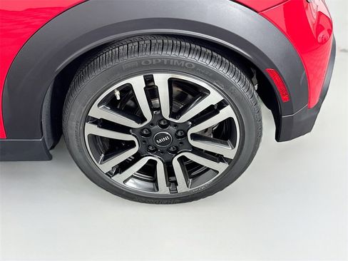 Certified 2022 MINI Cooper S w/ Driver Assistance Package image 30