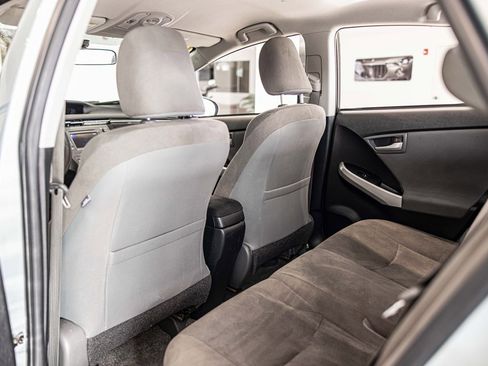 Used 2015 Toyota Prius Three image 30