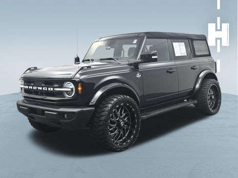 Used 2024 Ford Bronco Outer Banks AWD/4WD image 1
