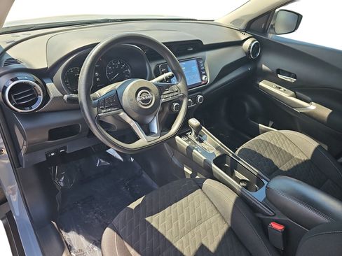 Used 2023 Nissan Kicks SV FWD image 13