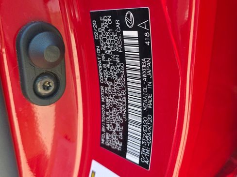 Used 2020 Lexus UX 200 w/ Accessory Package FWD image 33
