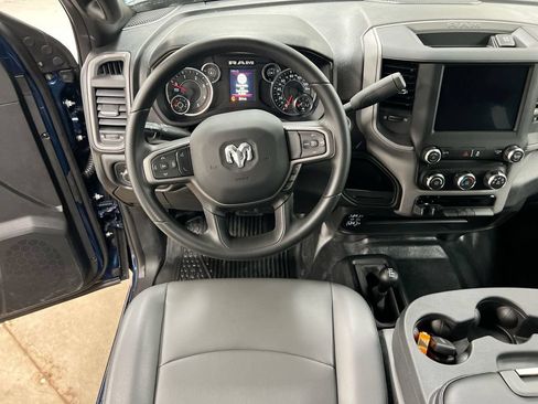 Used 2024 RAM 2500 Tradesman w/ Chrome Appearance Group AWD/4WD image 17
