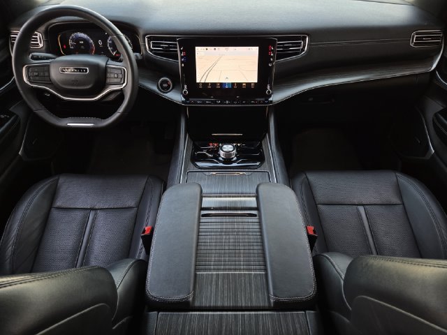 Certified 2024 Jeep Wagoneer Series II AWD/4WD image 25
