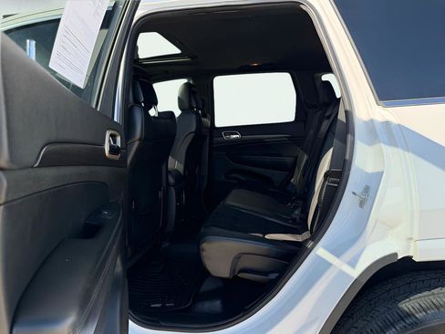 Used 2015 Jeep Grand Cherokee Altitude image 21