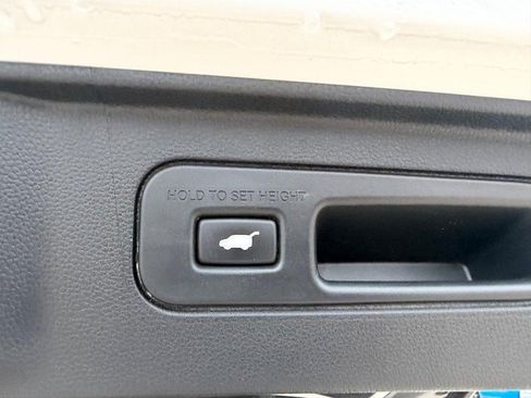 Certified 2025 Honda Pilot EX-L image 5