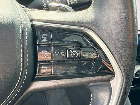 Used 2021 Jeep Grand Cherokee L Overland w/ Luxury Tech Group IV image 42