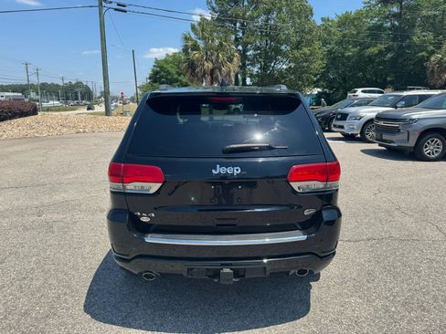 Used 2017 Jeep Grand Cherokee Overland w/ Jeep Active Safety Group AWD/4WD image 9