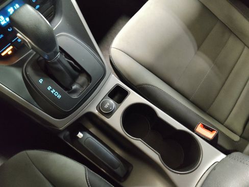 Used 2016 Ford Escape SE w/ Equipment Group 201A image 26