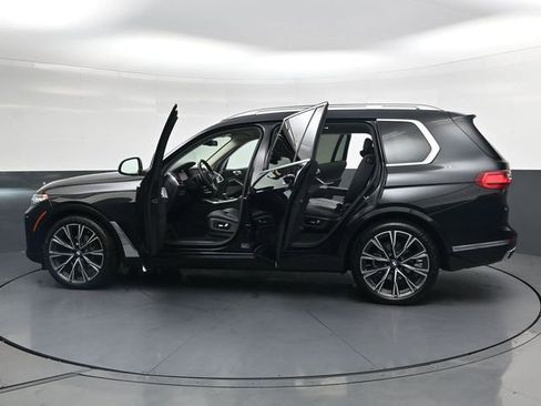 Used 2021 BMW X7 xDrive40i w/ Premium Package AWD/4WD image 44