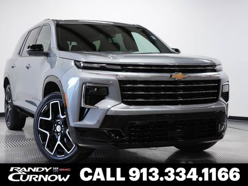 Used 2026 Chevrolet Traverse High Country w/ LPO, Floor Liner Package AWD/4WD image 1
