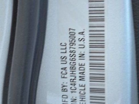 New 2025 Jeep Grand Cherokee Limited image 11