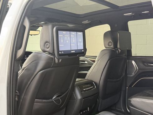 Used 2021 Cadillac Escalade Sport Platinum AWD/4WD image 21