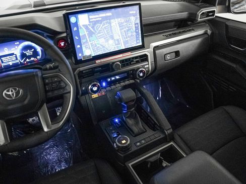 Used 2025 Toyota Tacoma TRD Sport w/ TRD Sport Premium Package image 17