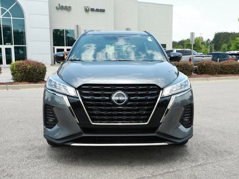 Used 2024 Nissan Kicks SR FWD image 2