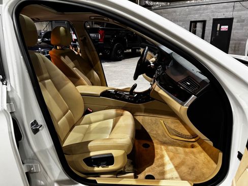 Used 2014 BMW 528i Sedan RWD image 26