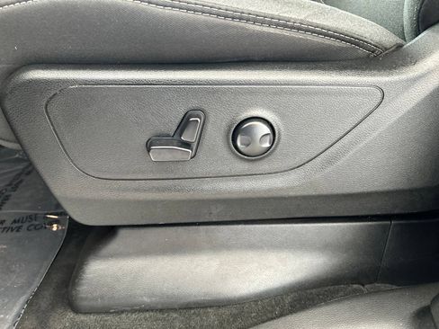 Used 2023 RAM 1500 Big Horn RWD image 38