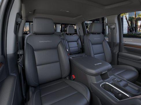 New 2026 GMC Sierra 2500 Denali AWD/4WD image 17