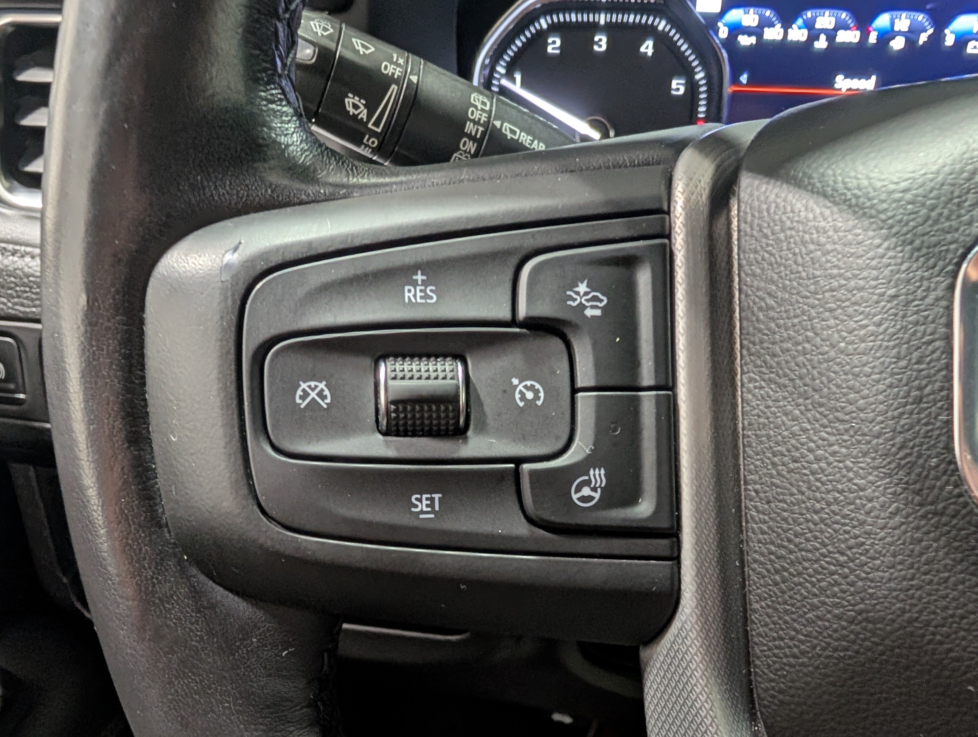Used 2021 GMC Yukon Denali w/ Denali Premium Package AWD/4WD image 24