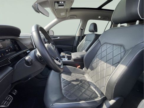 Used 2024 Volkswagen Atlas SEL Premium R-Line image 13