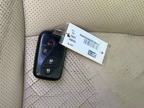 Used 2011 Lexus ES 350 FWD image 15