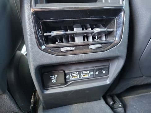 Used 2024 Jeep Grand Cherokee Limited 4xe AWD/4WD image 14