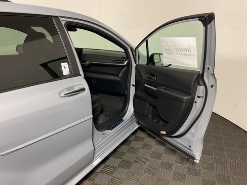 New 2026 Toyota Sienna XLE Woodland Edition image 37