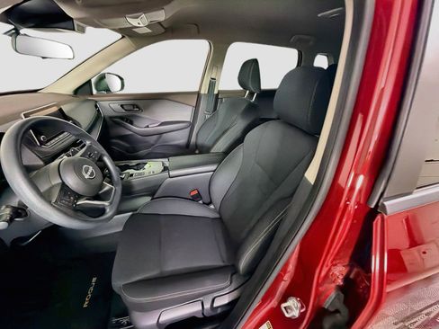 Used 2023 Nissan Rogue S FWD image 13