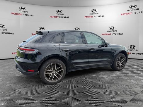 Used 2025 Porsche Macan AWD/4WD image 3