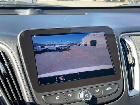 Used 2024 Chevrolet Malibu LT image 24