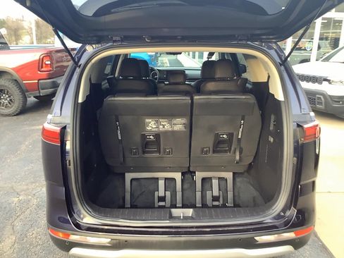 Used 2024 Kia Carnival LX FWD image 5