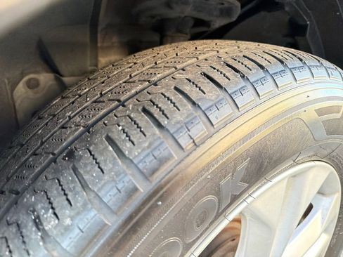 Used 2016 Nissan Rogue SV w/ SV Premium Package image 13