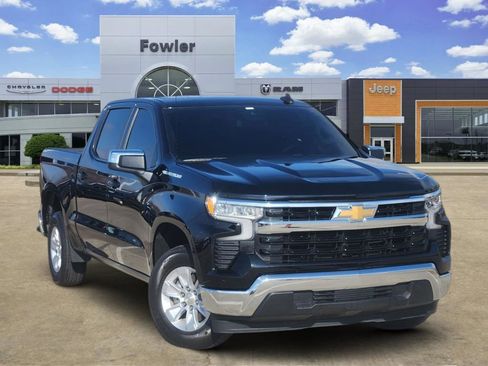 Used 2024 Chevrolet Silverado 1500 LT image 1
