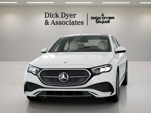 Used 2026 Mercedes-Benz E 350 Sedan image 32