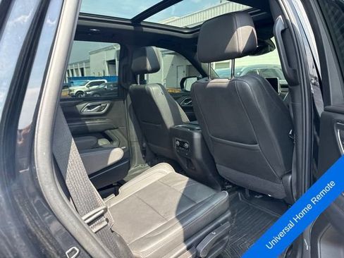 Used 2022 Chevrolet Tahoe RST w/ Luxury Package AWD/4WD image 13