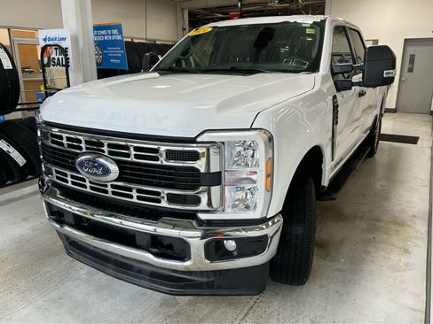 Used 2024 Ford F250 XLT image 6