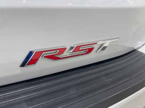 Used 2023 Chevrolet Suburban RST w/ Luxury Package image 32